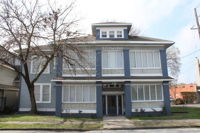 Photo - 19 Hyde Park Blvd Apartment Unit A