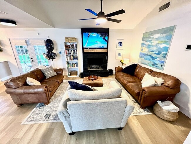 Photo - 1610 Smith Dr House