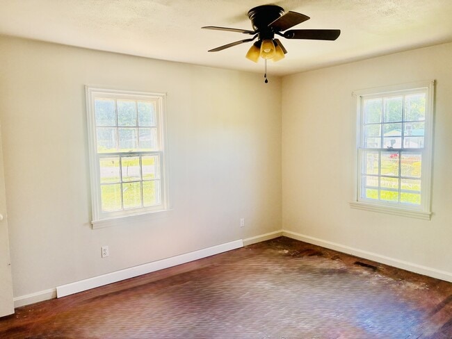 Photo - 806 Miller Ave