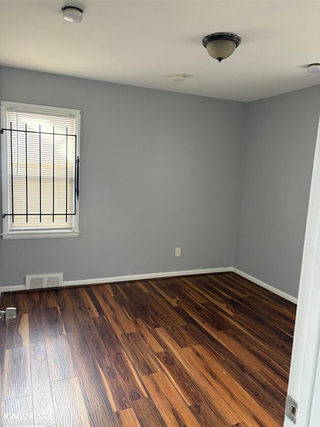 Photo - 9539 Beaverland St