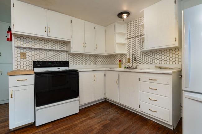 Photo - 861 Grand Ave