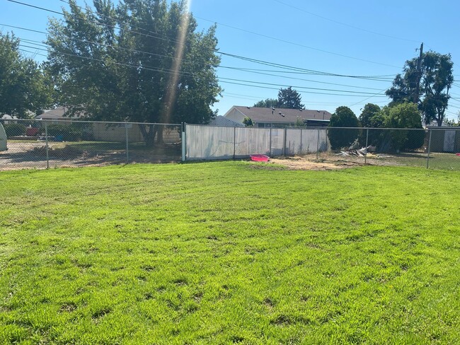 Photo - 529 N Earl Rd