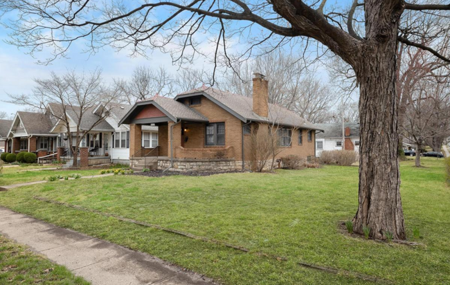 Quaint home in a quiet neighborhood - Quaint home in a quiet neighborhood