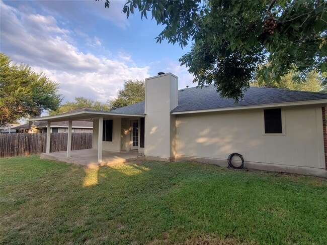 Photo - 1806 Maplelawn St
