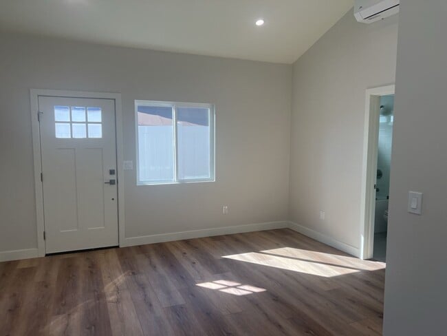 Photo - 399 Unit 399361214