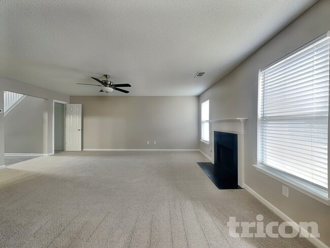 Photo - 4928 Bryant Dr