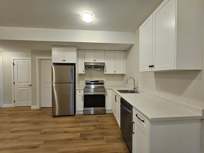 Photo - 46058 Bonny Ave