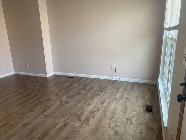 Building Photo - 1290 Milo Cir