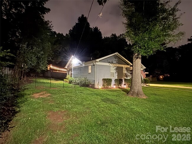 Photo - 1323 Carolyn Dr