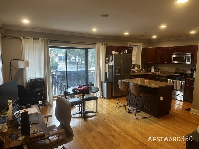 Photo - 1226 W Huron St Unit 101
