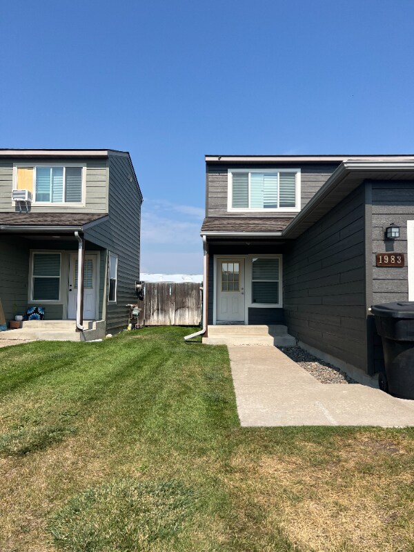 Photo - 1983 Greatview Dr Townhome