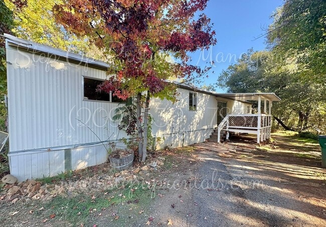 Building Photo - 20381 Sherry Ct Unit B