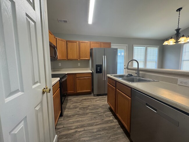 Photo - 124 Crestwood Dr