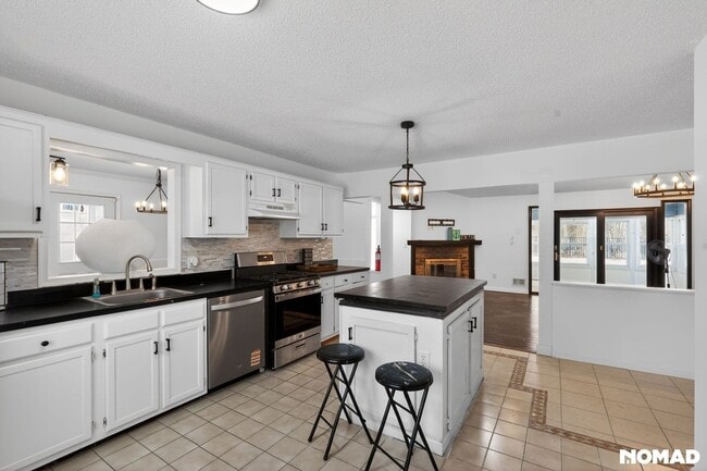 Photo - 102 Oak Glen Rd