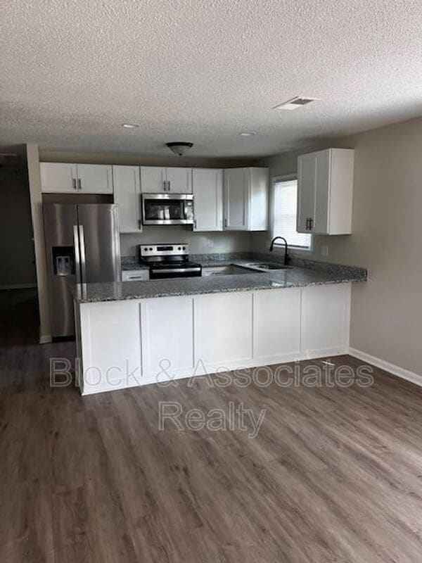 Photo - 205 Gregg St