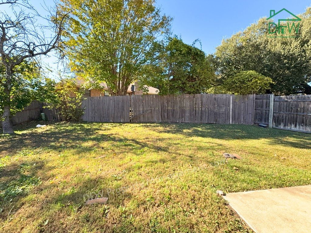 Photo - Single-Story 3BR/2BA — 2-Car Garage, Fireplace, Large Fenced Yard — Available Now