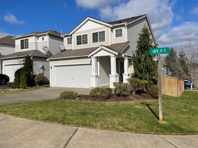 Photo - Lovely South Hill Home!