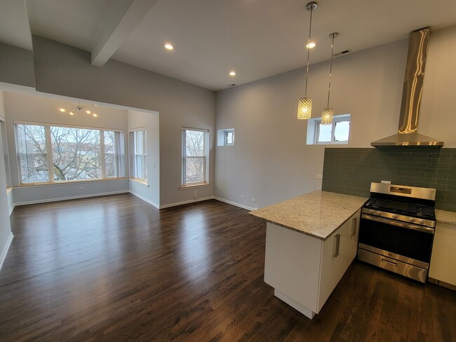 4844 N Spaulding Ave Unit 3