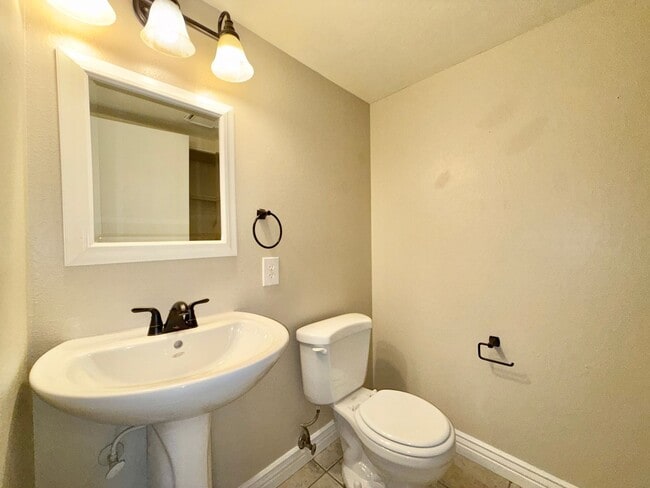 Photo - 8084 Lexington Park Dr