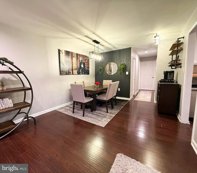 Photo - 5616 Bismach Dr Unidad 204