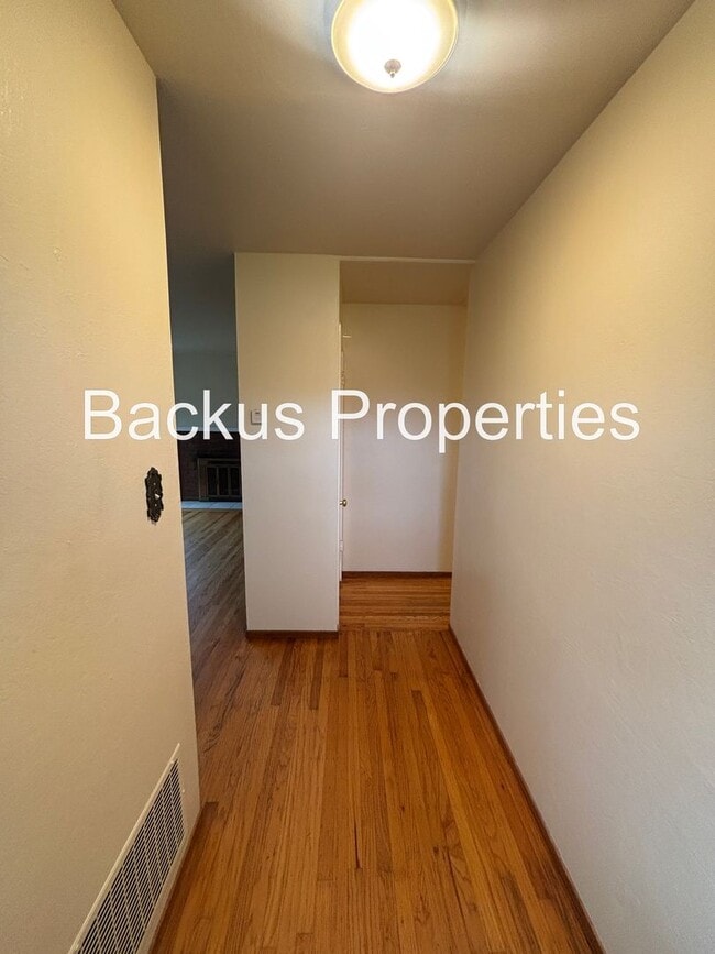 Photo - 827 Bedford Dr Unit Main