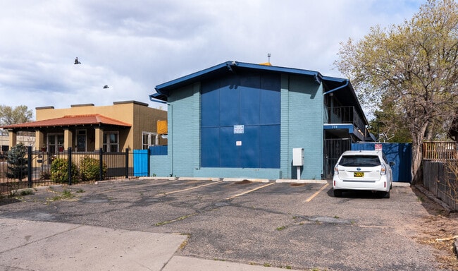 Building Photo - 206 Princeton Dr SE Unit APT 3