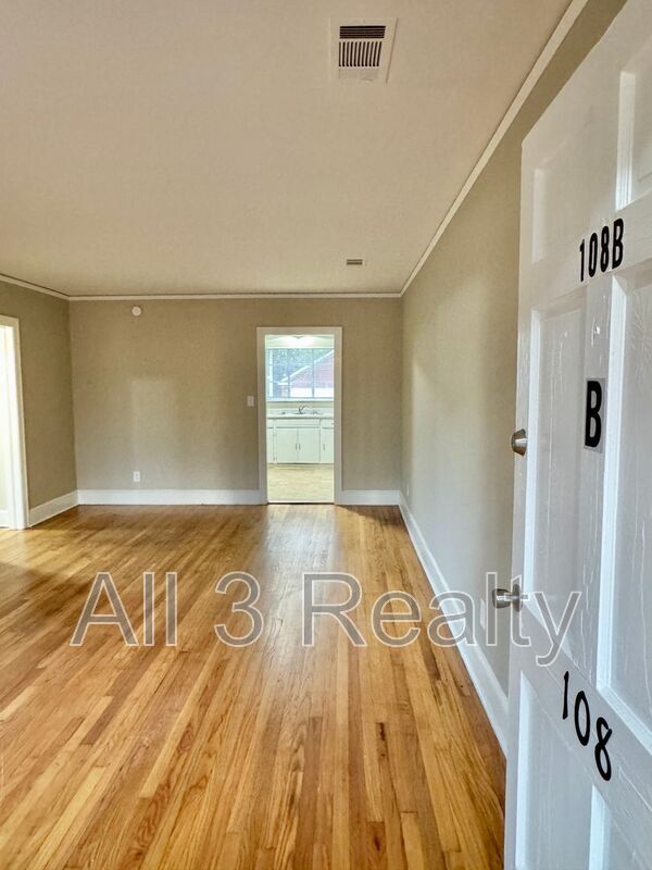 Photo - 108 Brantwood Dr Unit B