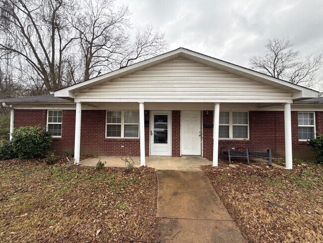 Building Photo - 429 N Wilson Ave