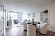 1BR, 1BA - 760SF - Living Room