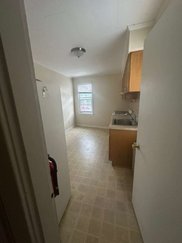 918 Livingston Ave
