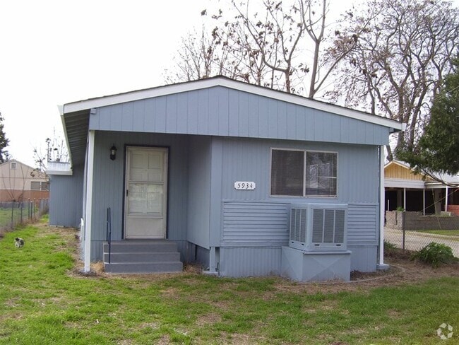 Building Photo - 5934 Cohn Ave Rental