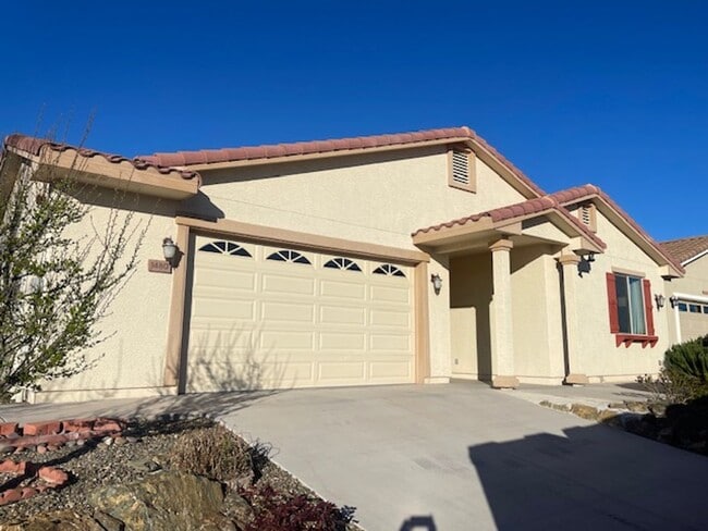 Building Photo - 1480 Javelina Hill