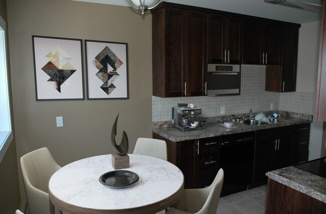 Photo - Skylark Apartments
