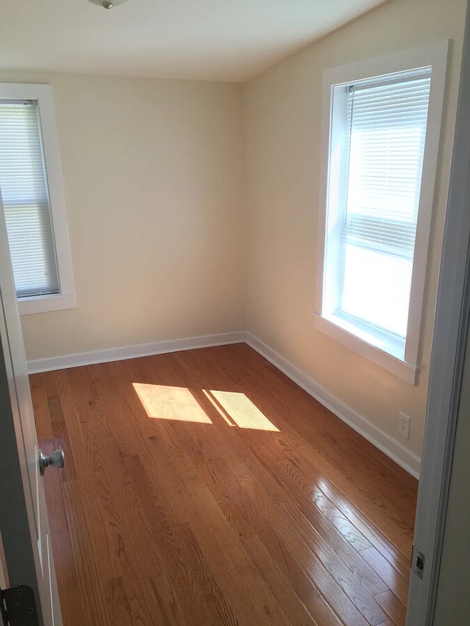 Photo - 2105 W Seybert St