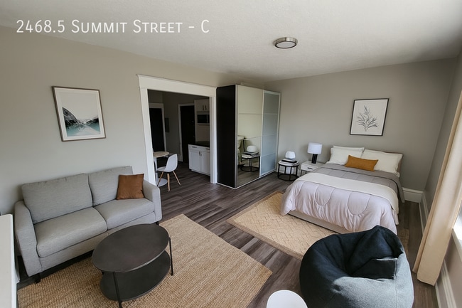 Photo - 2468.5 Summit St Unit C