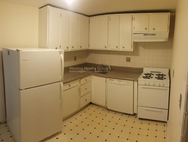 Photo - 679 Massachusetts Ave