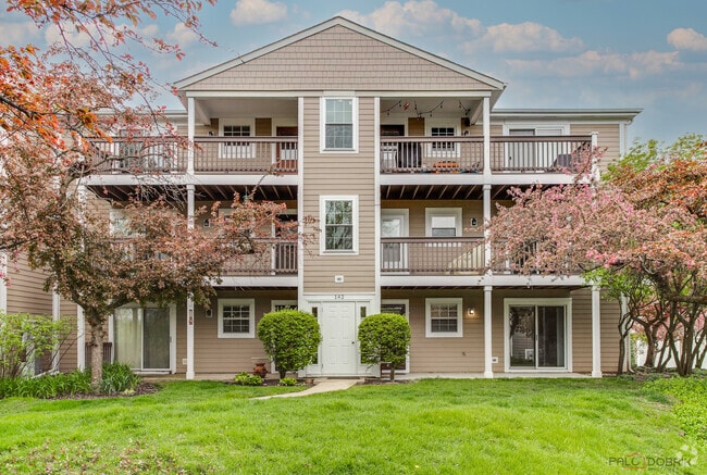 Building Photo - 142 E Winchester Rd Unit B Rental