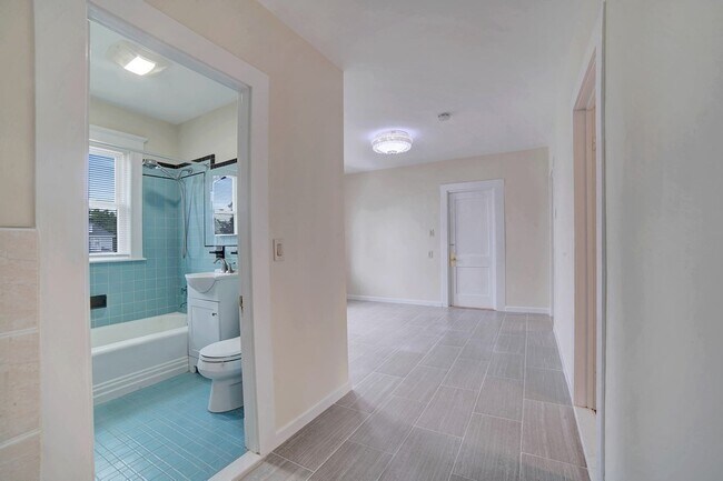 Photo - 10 Bedford St Unit 1