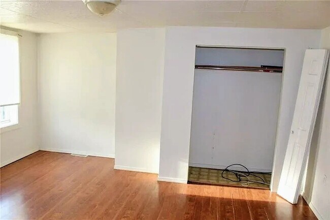 Photo - 115 Fairview Ave Unit 2