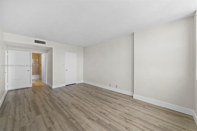 Photo - 3301 NE 5th Ave Unit 1018