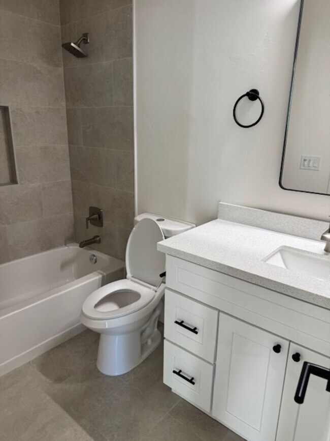 Photo - 677 Whyte Ave Unidad 677 Whyte Avenue