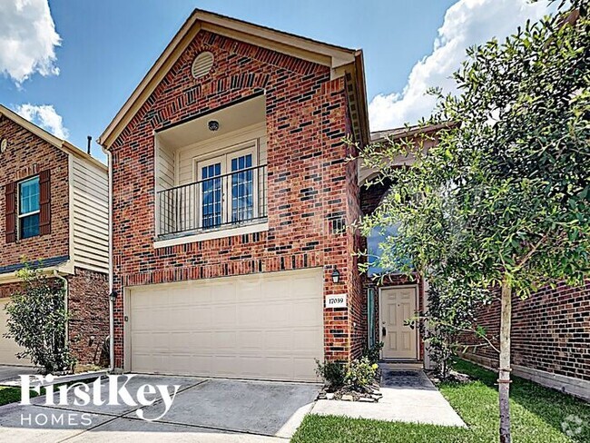 Building Photo - 17039 Amarose Dr Rental
