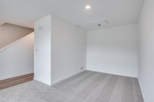 Photo - 382 Summit Cir