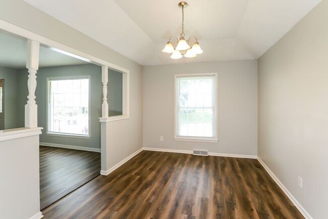 Photo - 800 NW 19 St