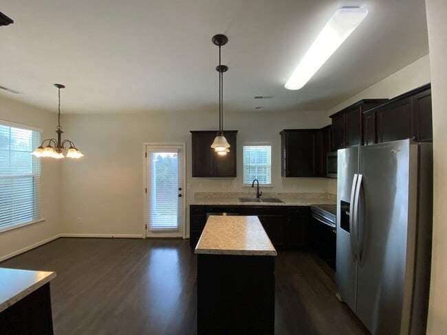 Photo - 5454 Farm House Trail