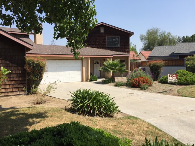 Private Driveway - 4422 W Douglas Ave Unit 4422