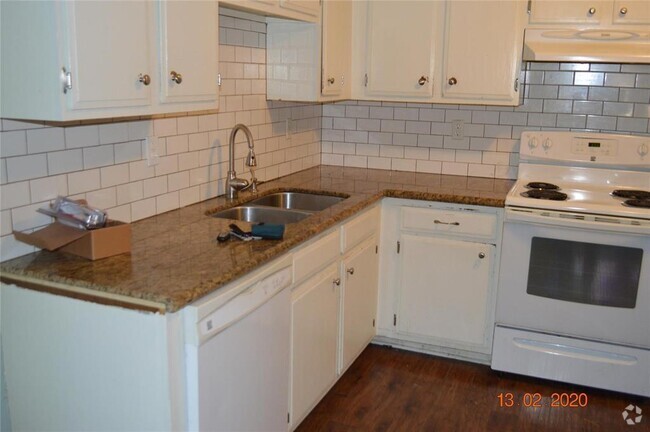 Building Photo - 608 N Plantation Dr Rental