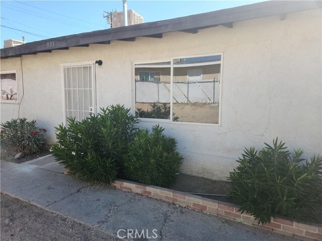 Building Photo - 933 E Navajo St Rental