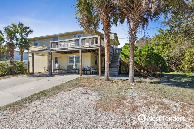 Building Photo - Walk-up Coastal Cottage on 1st Avenue! Rental