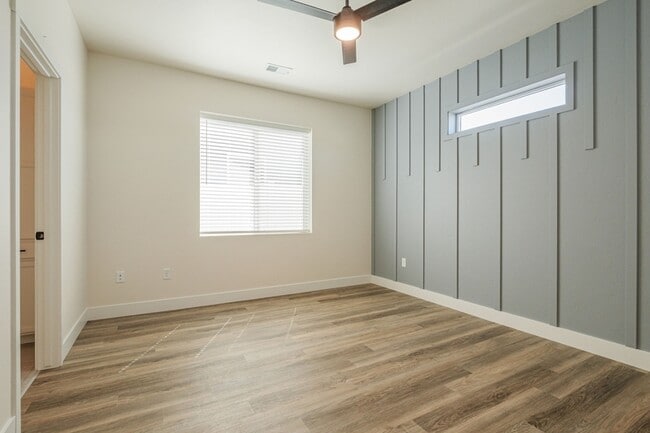Photo - 2461 Revere Rd